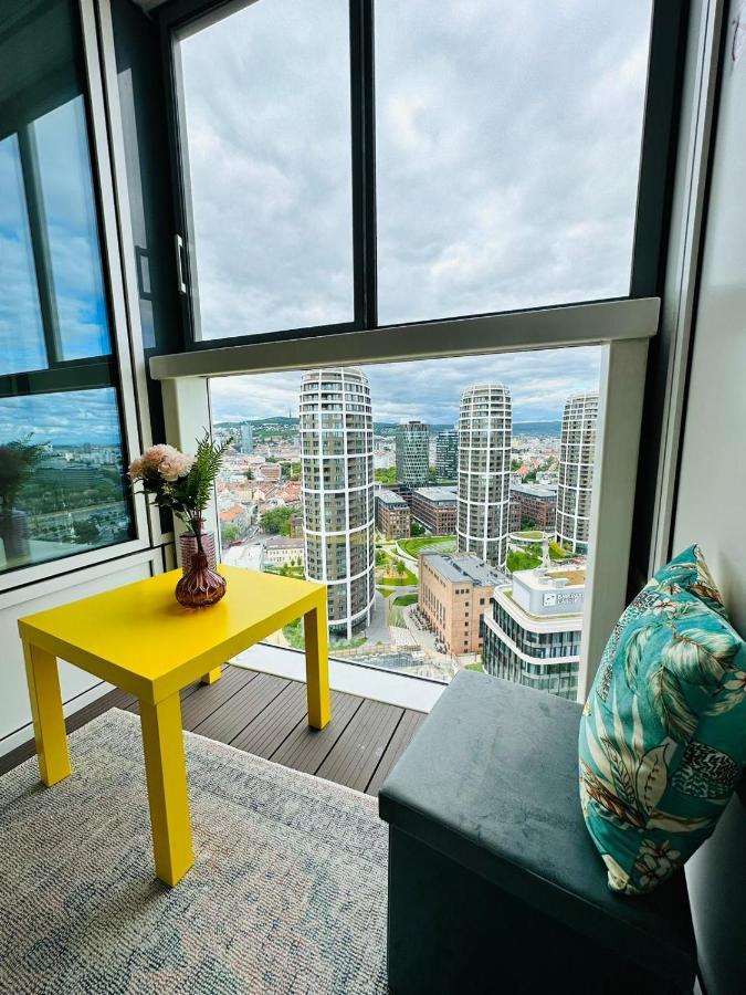 Apartments In Panorama City On 25Th Floor - Amazing View Close To Old Town Bratislava Exterior foto